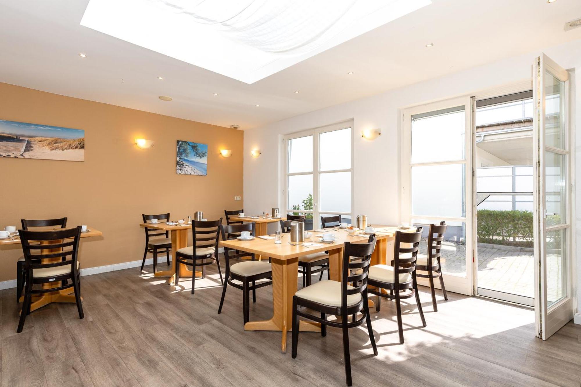Hotel Zur Traube Ostseebad Kühlungsborn Esterno foto