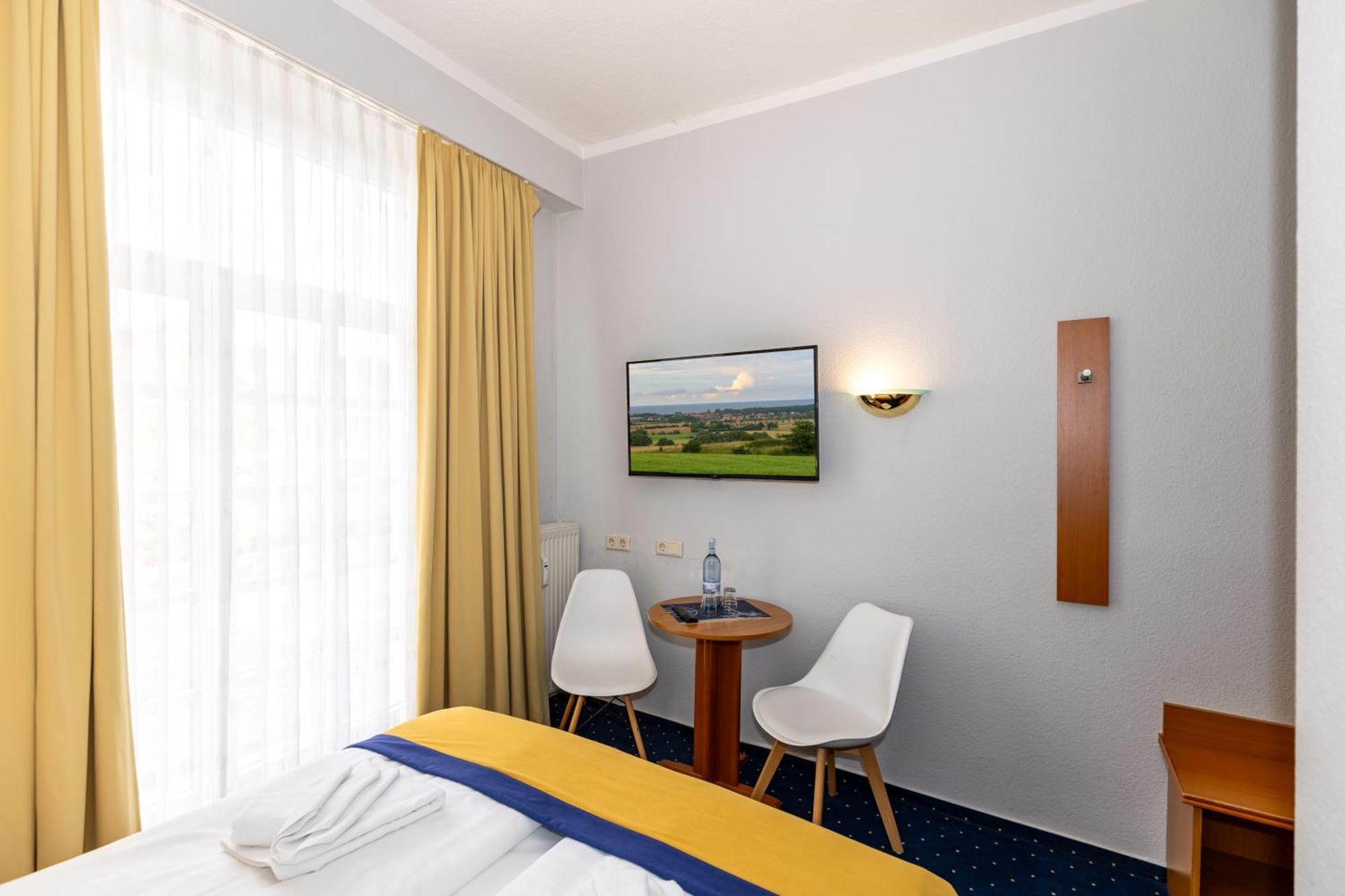 Hotel Zur Traube Ostseebad Kühlungsborn Esterno foto