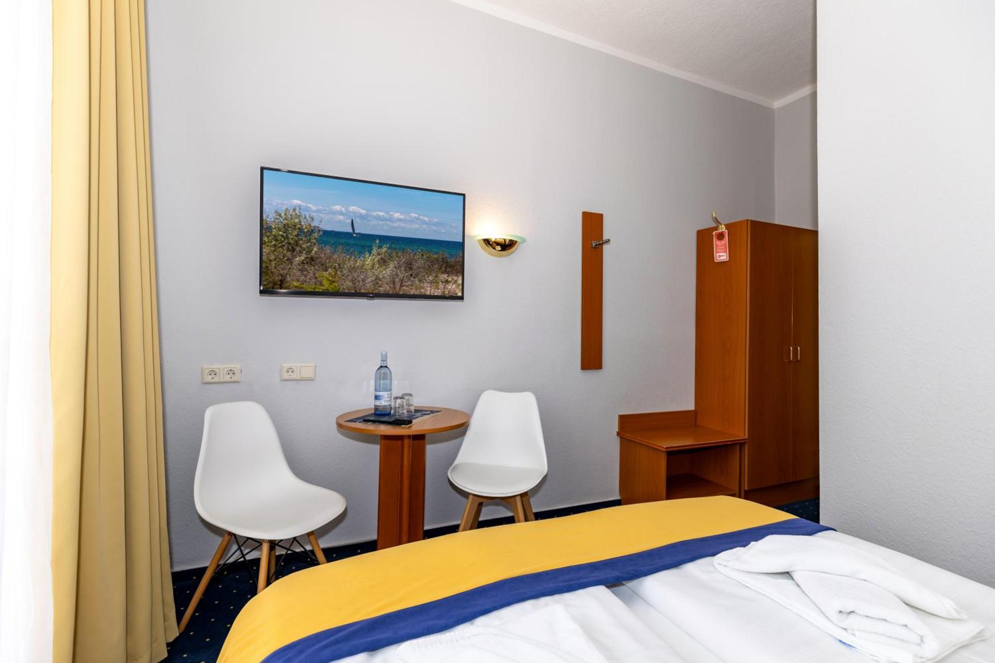 Hotel Zur Traube Ostseebad Kühlungsborn Esterno foto